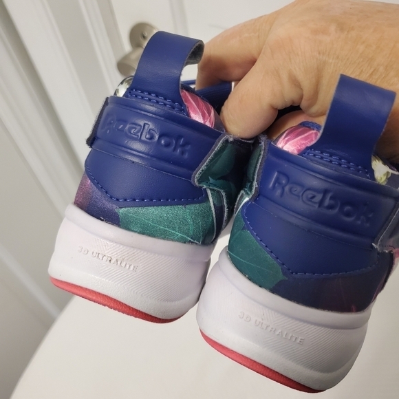 Reebok Colorful Print 3D Ultralite Sneakers Size 6, Walking, Running - Picture 16 of 16